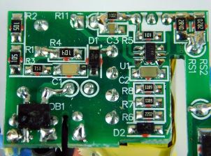 The %2B and &ndash; terminals on the IC show it&rsquo;s a rectifier